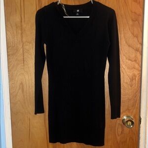 Iz Byer Black Long Sleeve V-Neck Dress